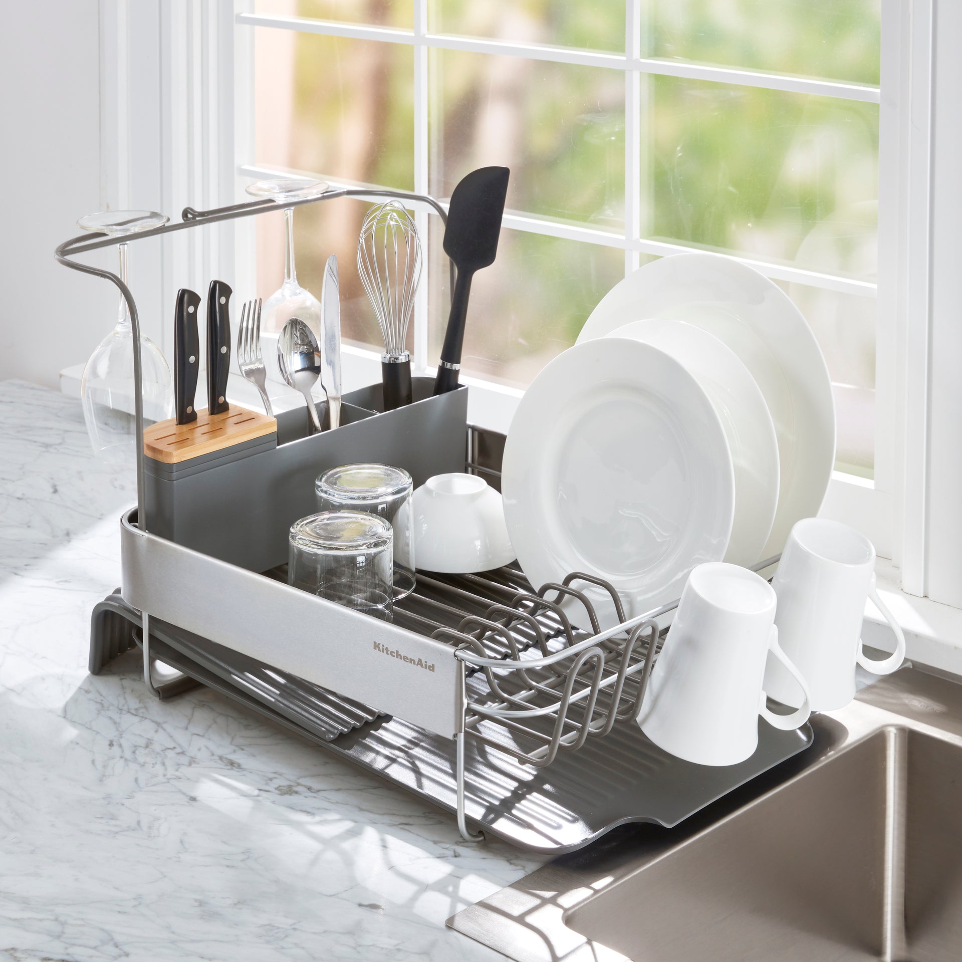 KitchenAid rozšiřovatelný odkapávač na nádobí, charcoal grey, KEG896BXCGA