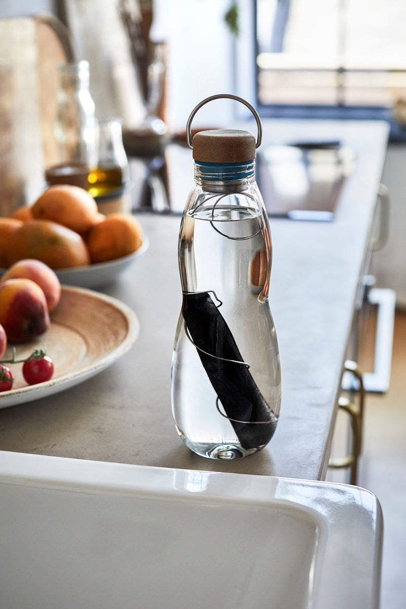Black+Blum skleněná lahev na vodu s přírodním filtrem 650 ml, ocean, EGO-EGG005