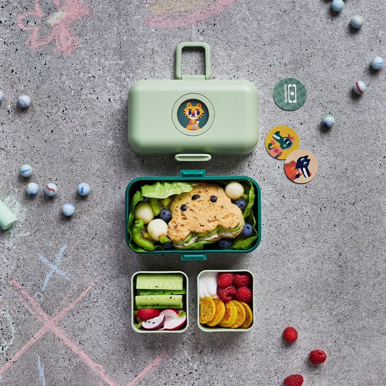 Monbento Tresor dětský svačinový box 0,8 l, green forest, 17010065