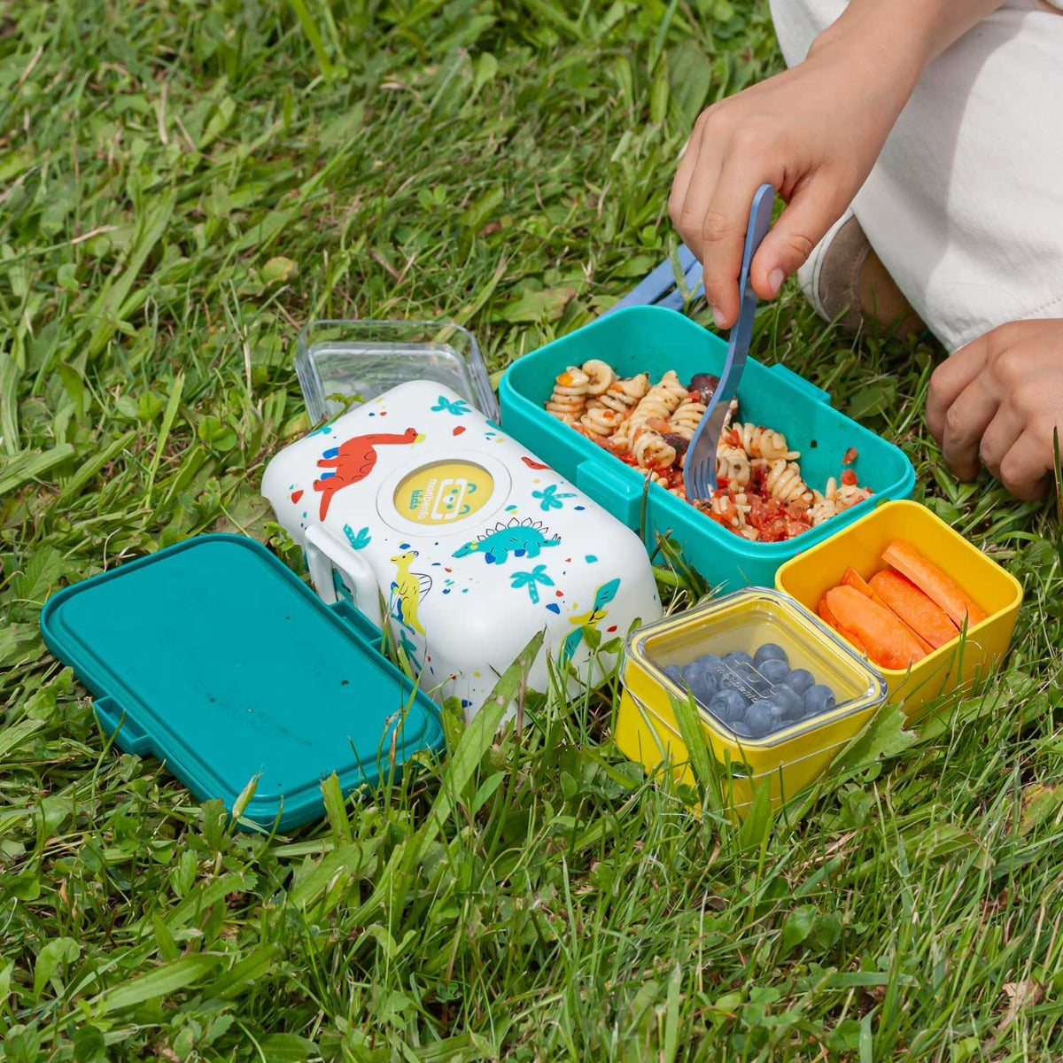 Monbento Tresor dětský svačinový box 0,8 l, blue dino, 17014120