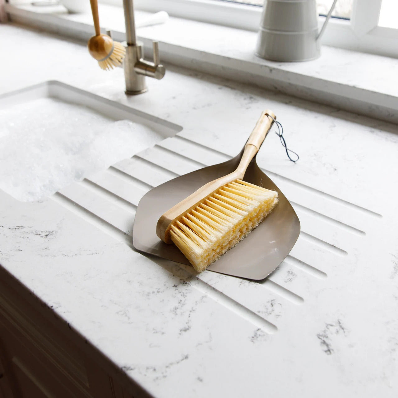 KitchenCraft Living Nostalgia smetáček s lopatkou, LNDPBSET