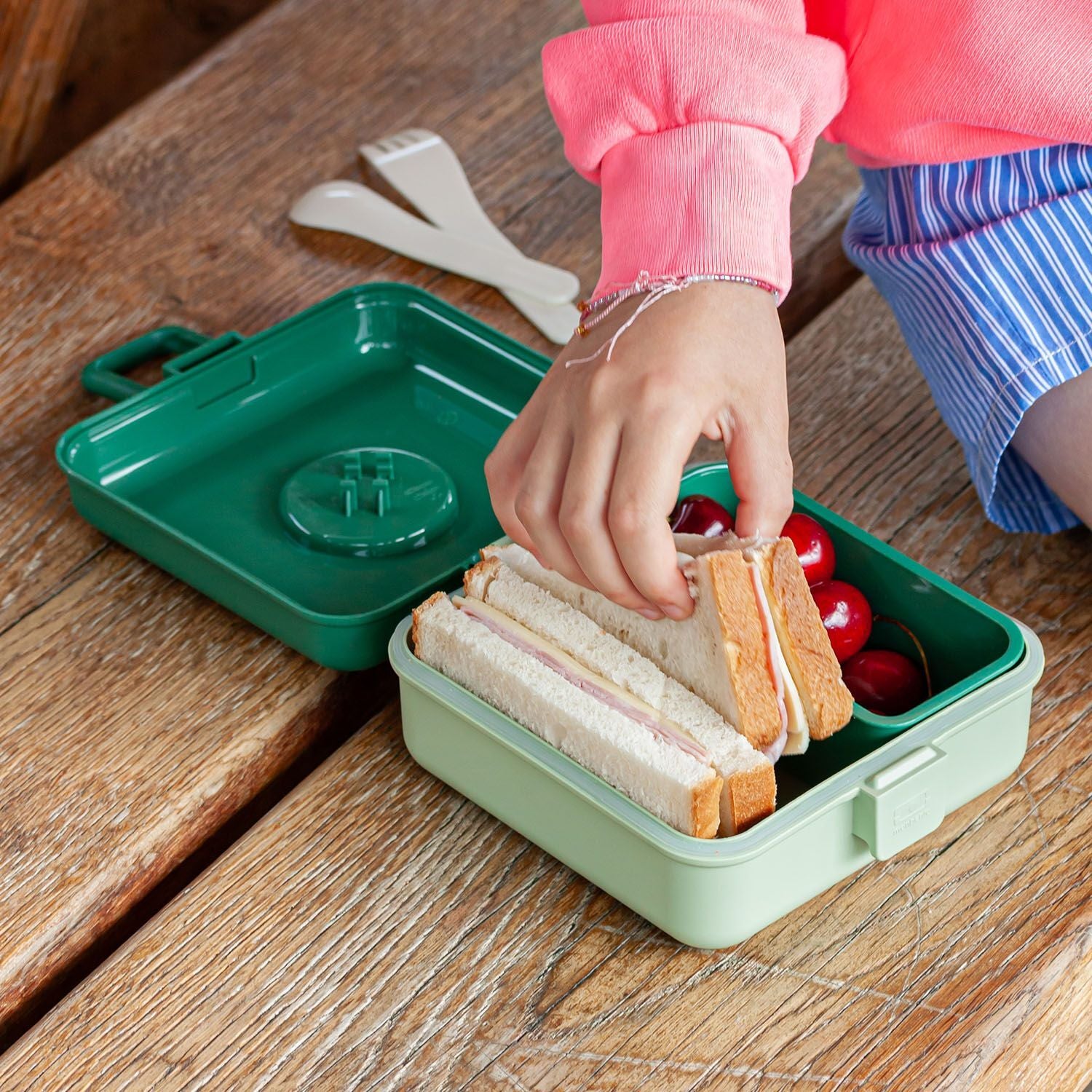 Monbento Snacky dětský svačinový box 0,85 l, green forest, 81010065