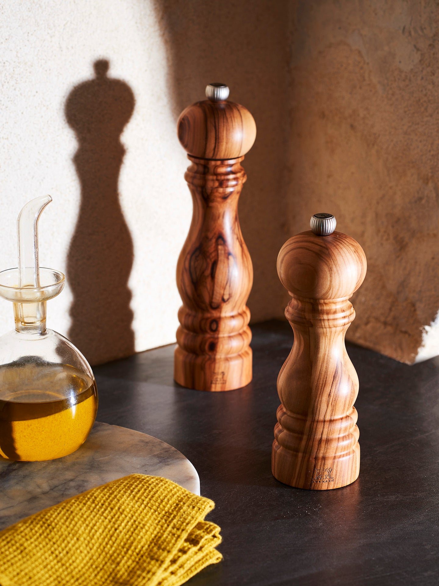 Peugeot Paris mlýnek na pepř 18 cm, olive wood, 38199
